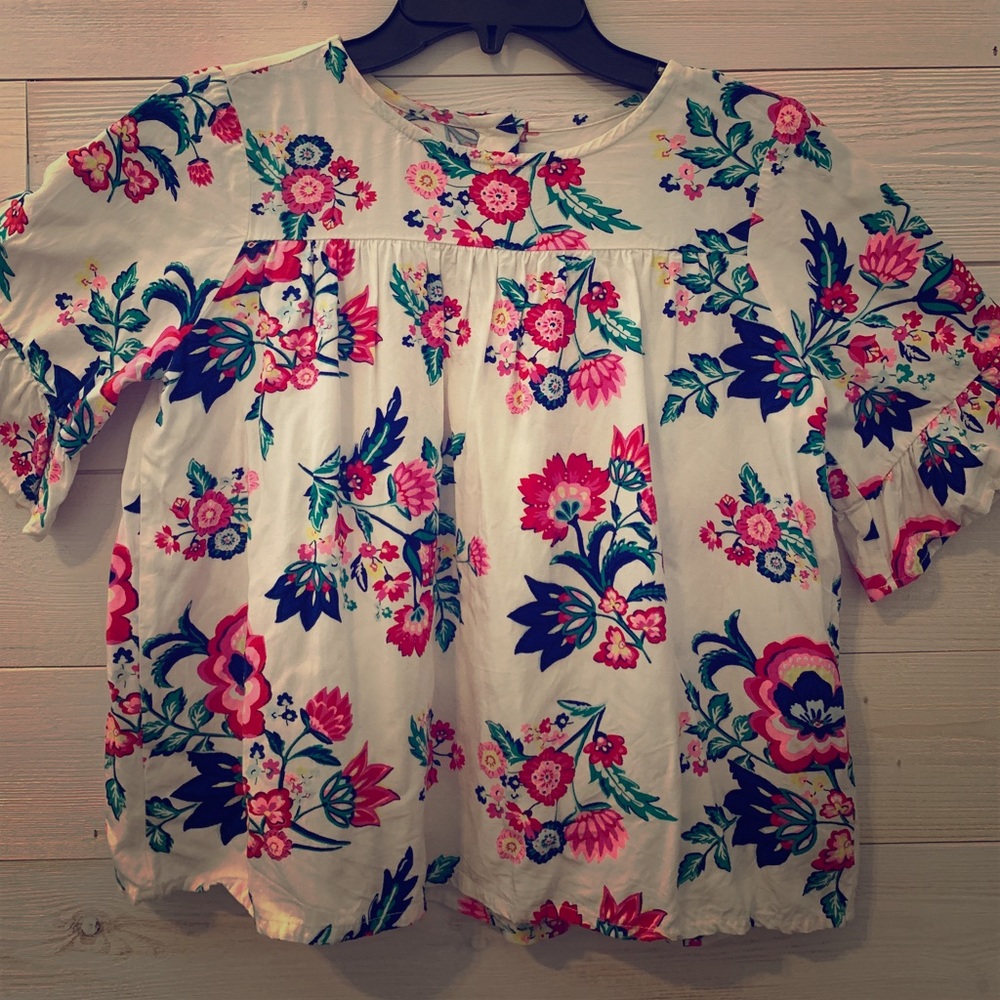 Crazy 8 floral top